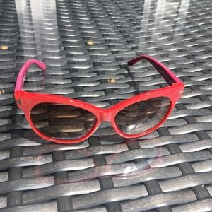 Tom Ford Saskia Sunglasses "Red Cyclamen" Color
